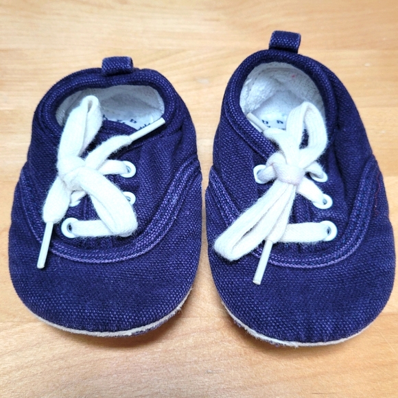 BABY GAP | Navy Blue Canvas Shoes - Picture 1 of 2